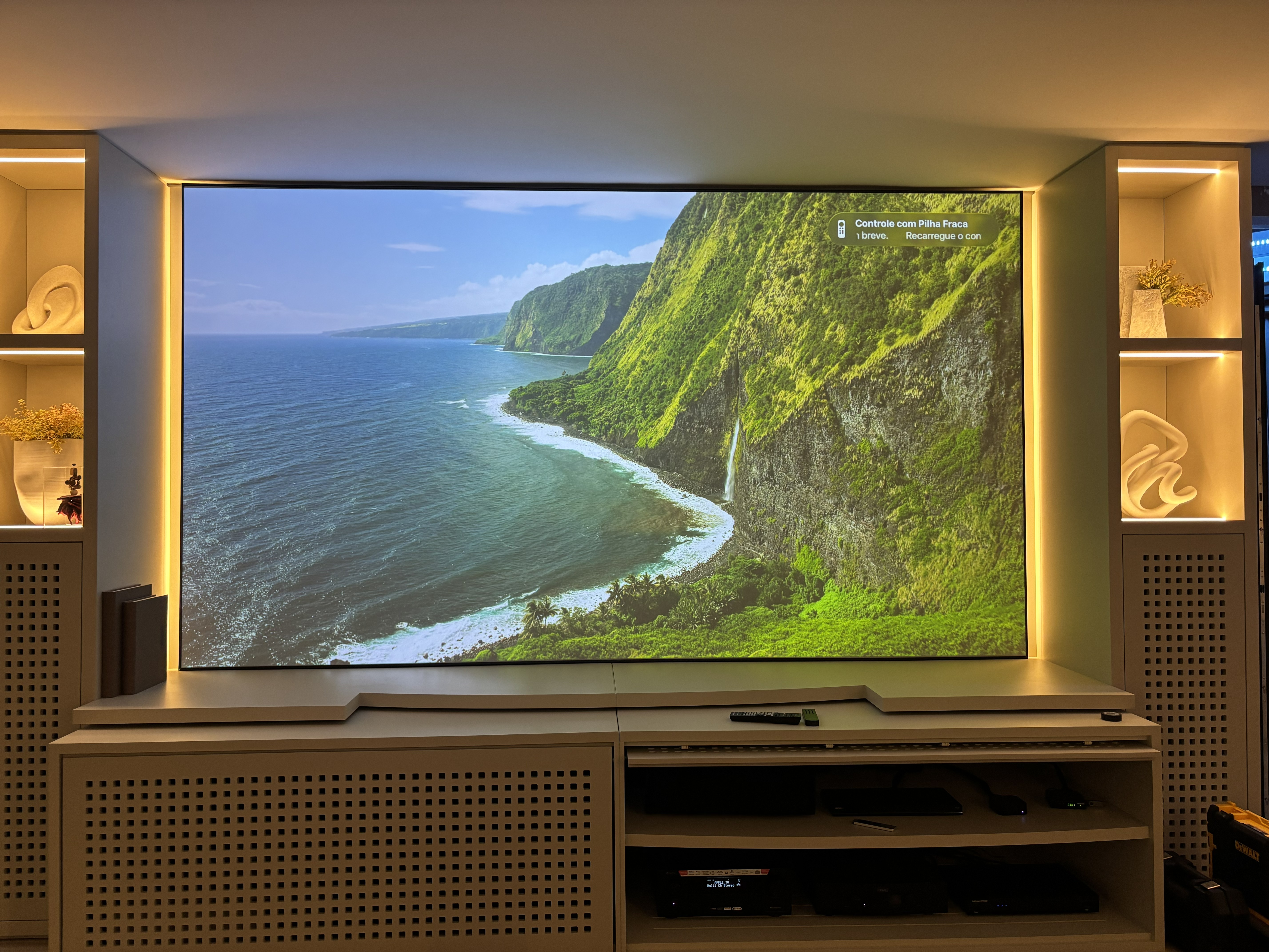 Projeto premium de home cinema da TecnoClik